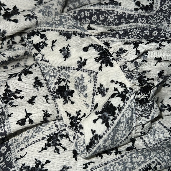 Carly Jean Los Angeles Tops CJLA Button Up Button DownFlower Paisley Shirt - Picture 8 of 8